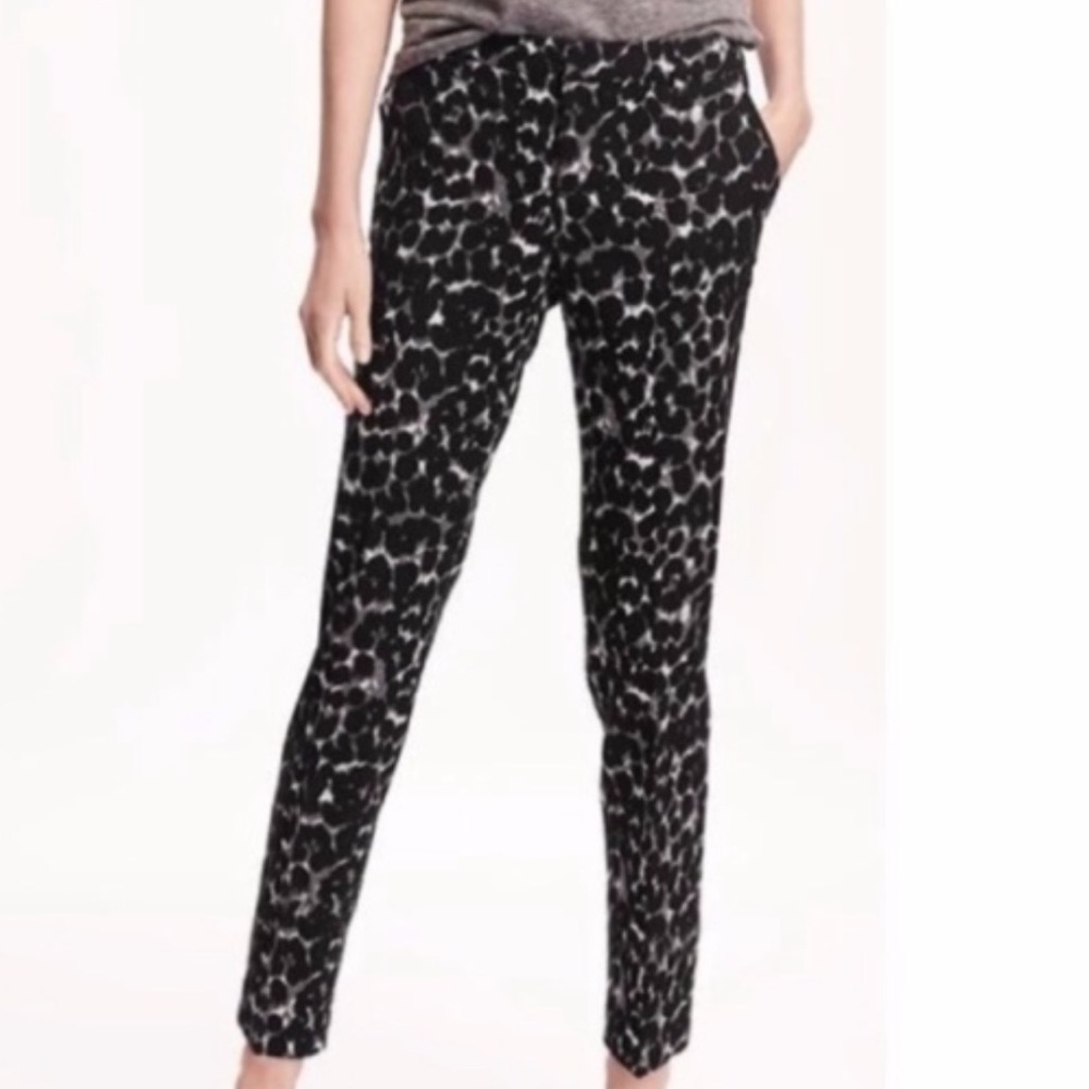 Old Navy Harper mid rise crops- Sz 2R